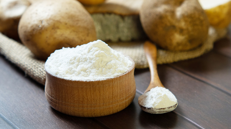A small bowl of potato starch
