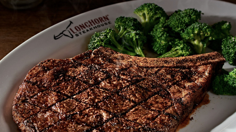A LongHorn Steakhouse meal