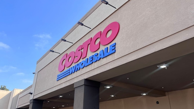 Costco bakery department