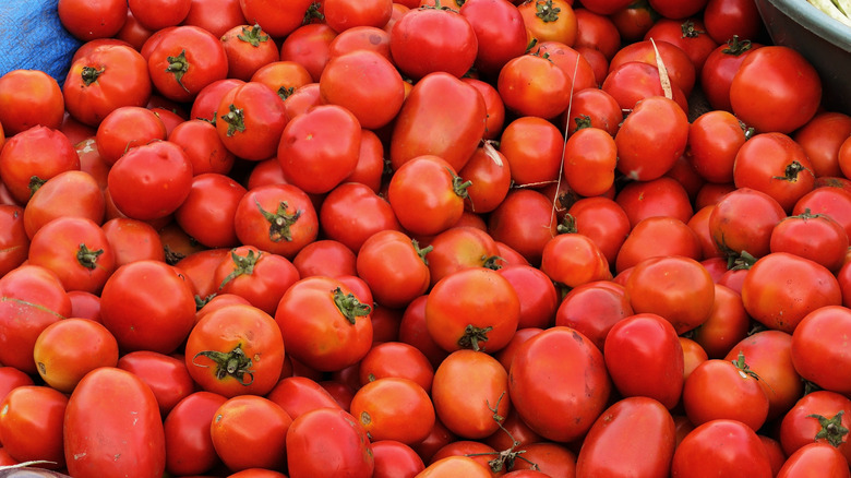 Red tomatoes