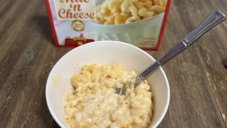Trader Joe's Mac n' Cheese cooked next to package
