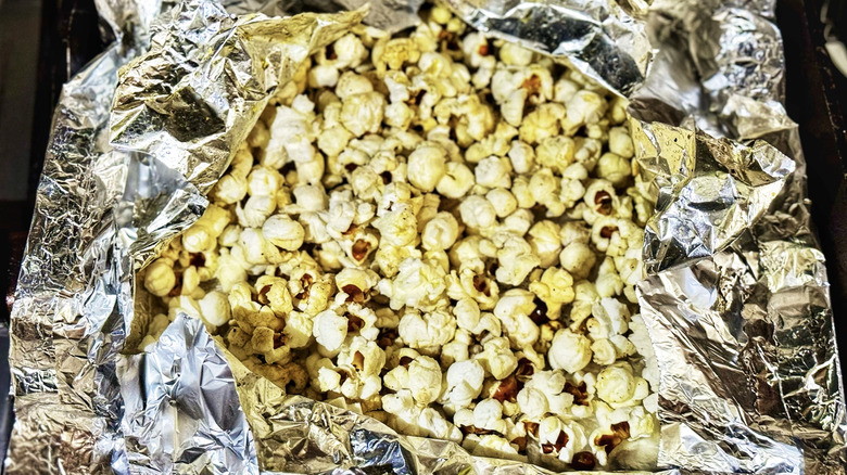 Popcorn made with aluminum foil