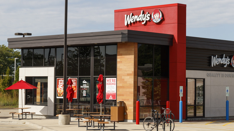 A modernized Wendy's exterior with no one around.