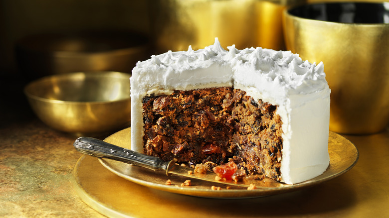 Iced fruit cake