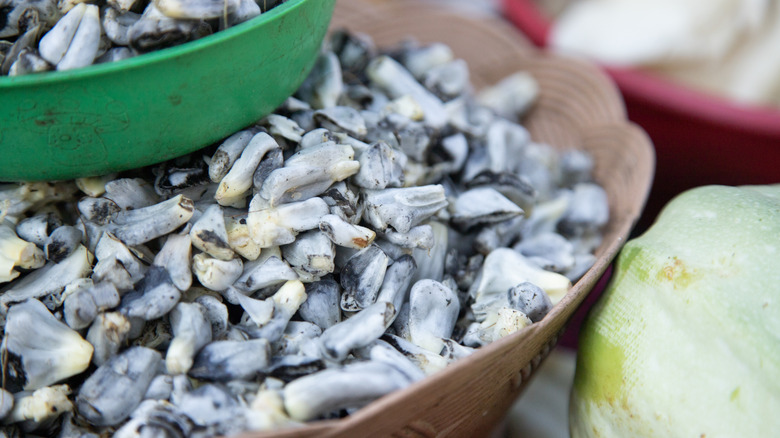 Two bowls full of huitlacoche