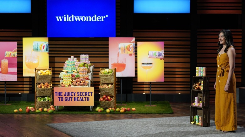 Rosa Li during her pitch on Shark Tank