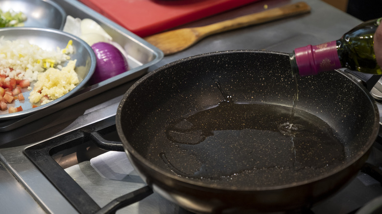 Cast iron skillet