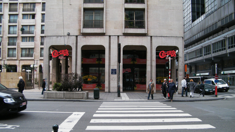 Chi-Chi's Restaurant in a city