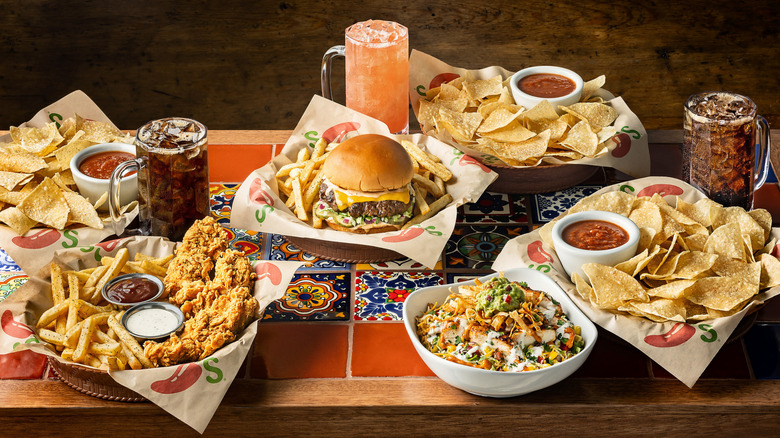 Chili's 3 for me lunch spread