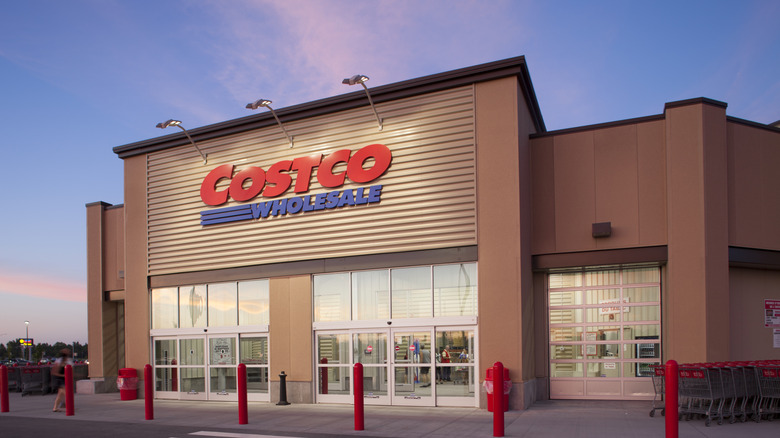 A Costco storefront seen from the outside.