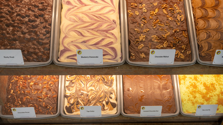 Buc-ee's fudge counter