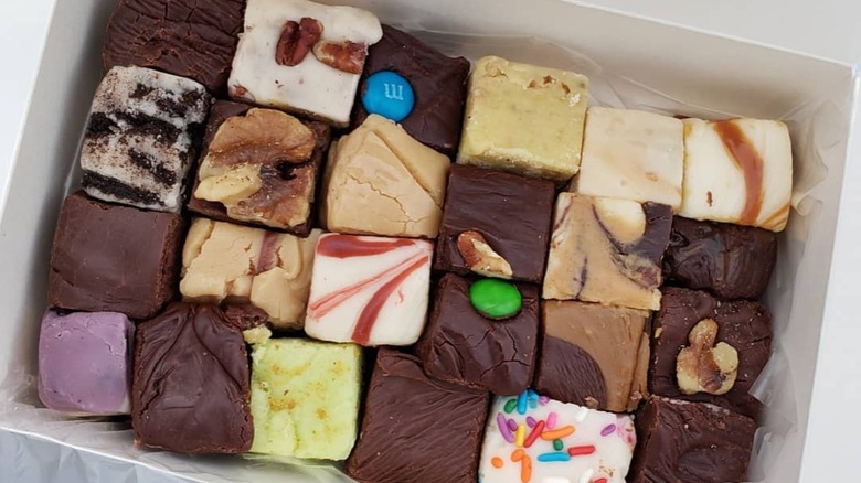 contents of Buc-ee's fudge sampler box