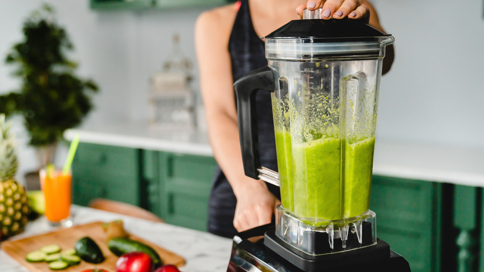 What You Need To Do If Your Blender Always Smells Like It's Burning