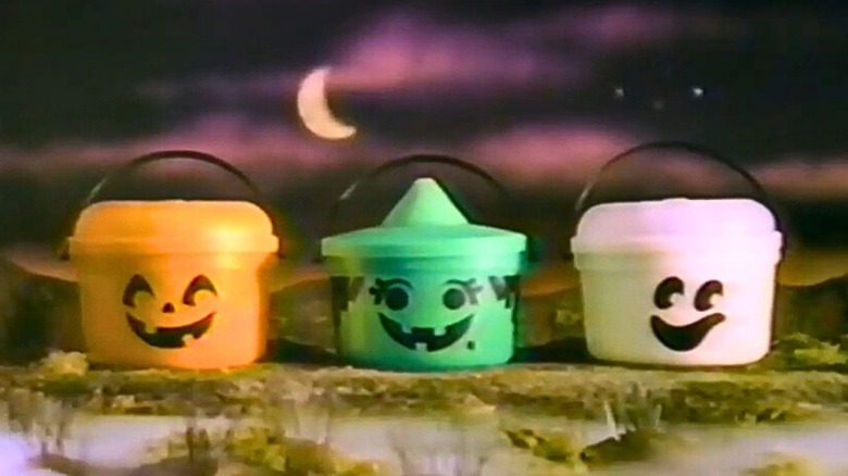 A still from a vintage Boo Buckets ad.