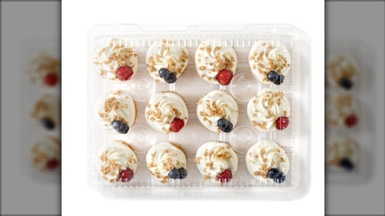 A package of Publix Chantilly Berry Vanilla Cupcakes on a white background.