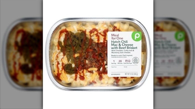 A product image of Publix's Hatch Chili Mac & Cheese with Beef Brisket