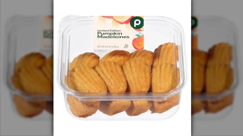 A product image of Publix's Pumpkin Madeleines in a clear container