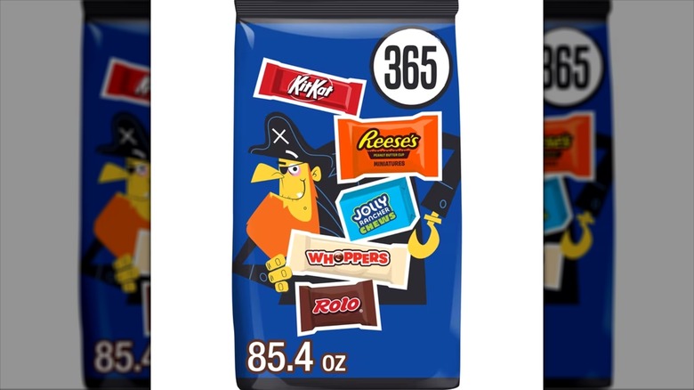 Hershey's Halloween Miniatures Chocolate & Sweets Candy Variety Pack on white background