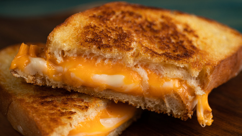 Grilled cheese sandwich