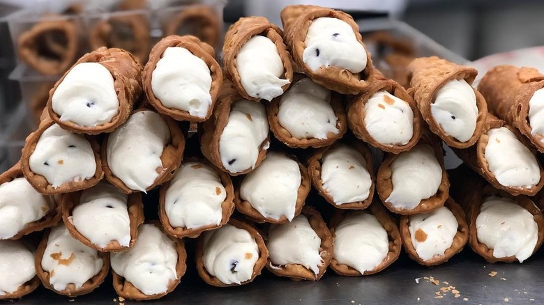 Stacked cannolis