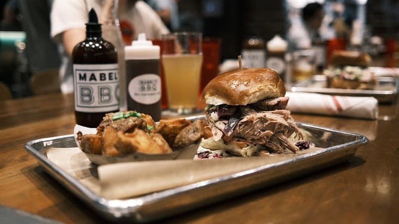 Barbecue tray with sauces