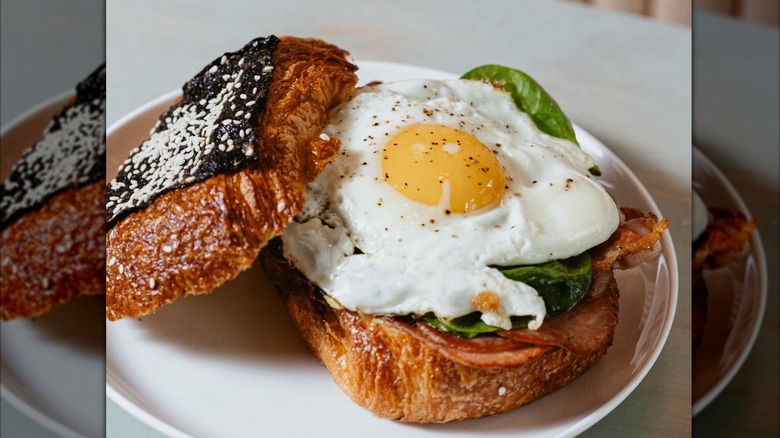Fried egg on toast