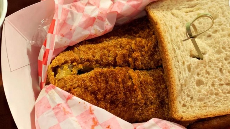 Bolton´s Nashville Hot Fish Sandwich on butcher paper