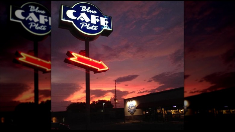 Blue Plate Cafe Exterior Shot of Neon Restaurant Sign with Arrow