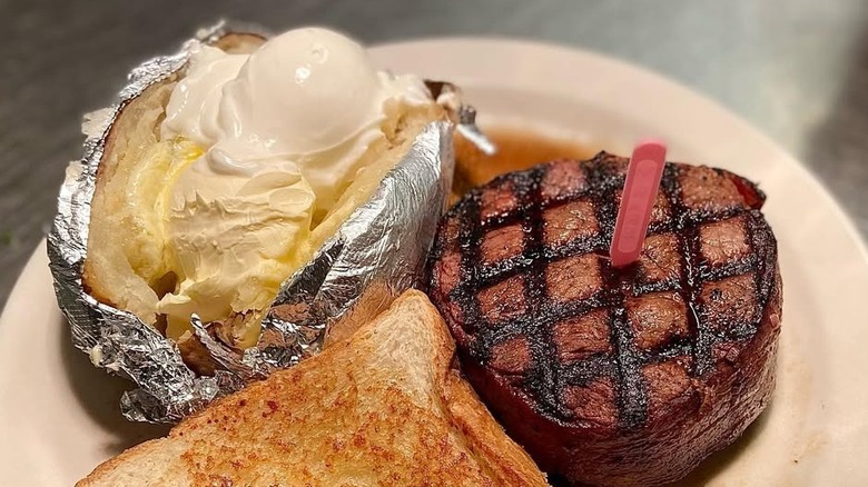 Warehouse Willie's filet mignon