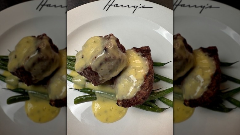 Steak in Bearnaise sauce at Harry's Savoy Grill