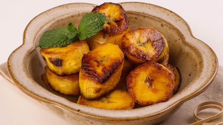 bowl of fried sweet plantain