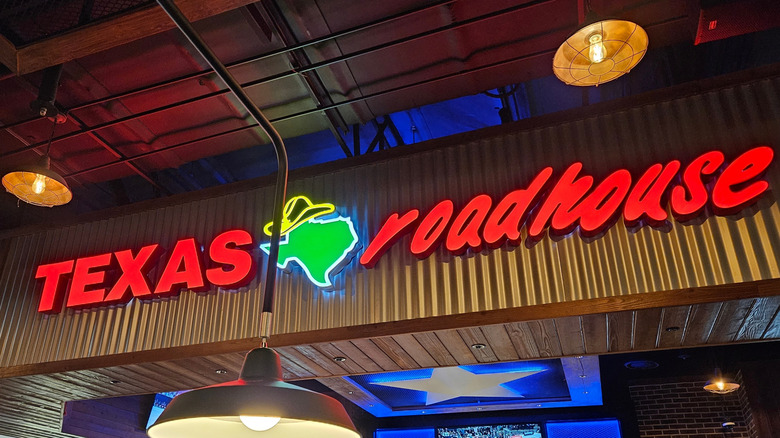 interior of a Texas Roadhouse restaurant