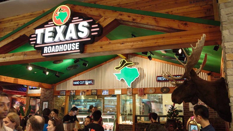 People inside Texas Roadhouse