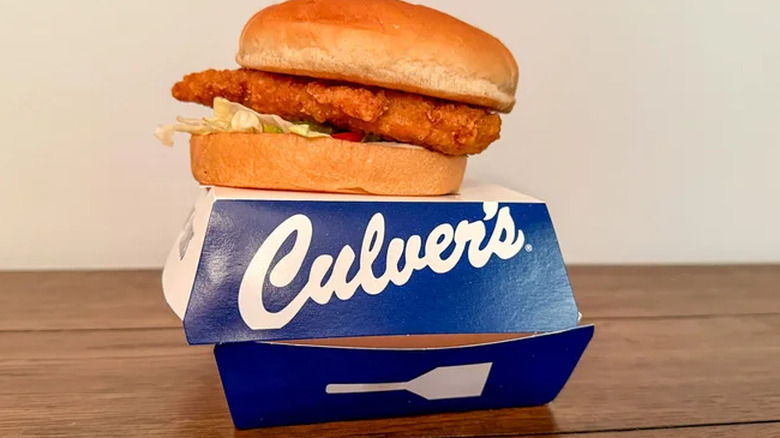 culver's crispy chicken sandwich on box