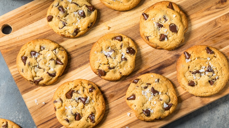 tahini and chocolate chip cookies