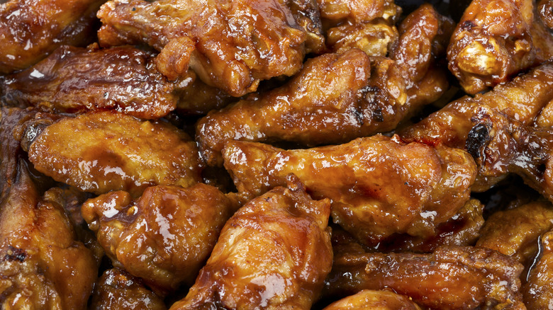 zoomed in image of chicken wings
