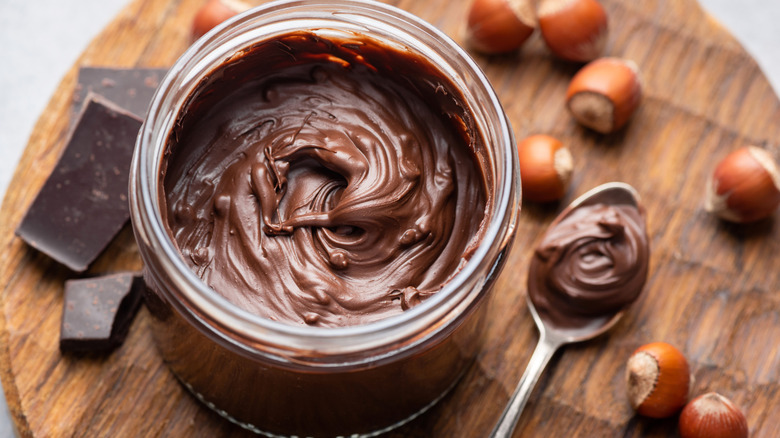 A jar of chocolate hazelnut spread