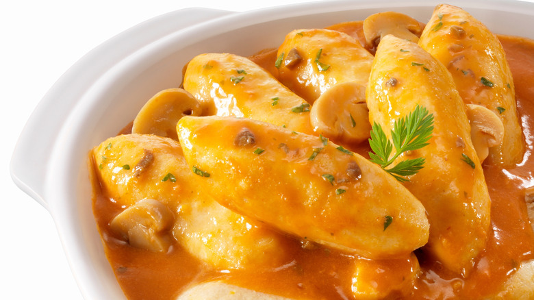 quenelles de brochet in sauce