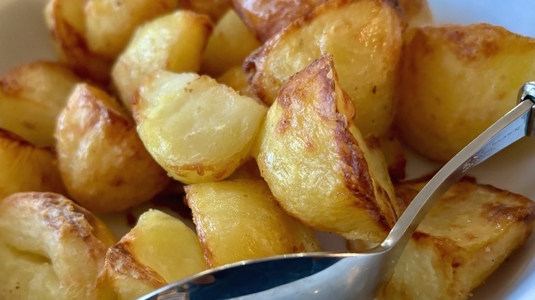 A bowl of roasted potatoes
